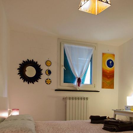 Bed and Breakfast La Tana Tra I Tetti Genua Exterior foto