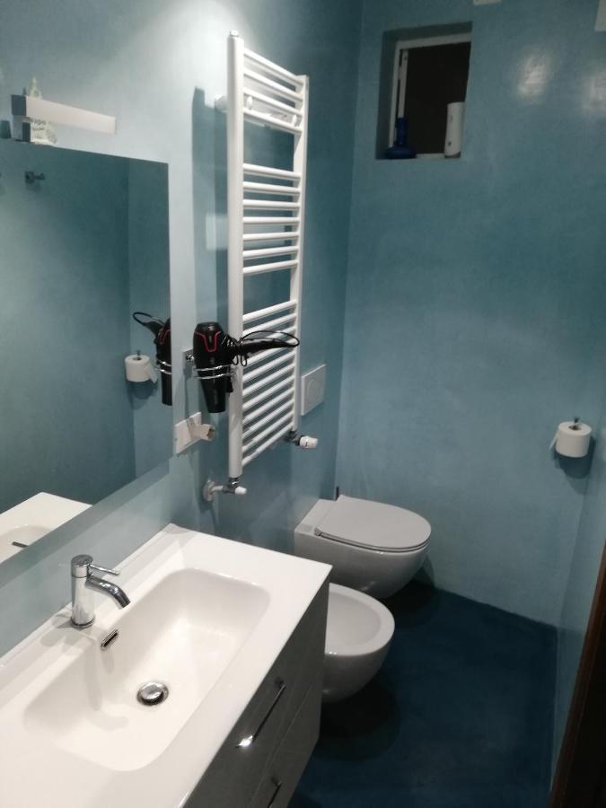 Bed and Breakfast La Tana Tra I Tetti Genua Exterior foto