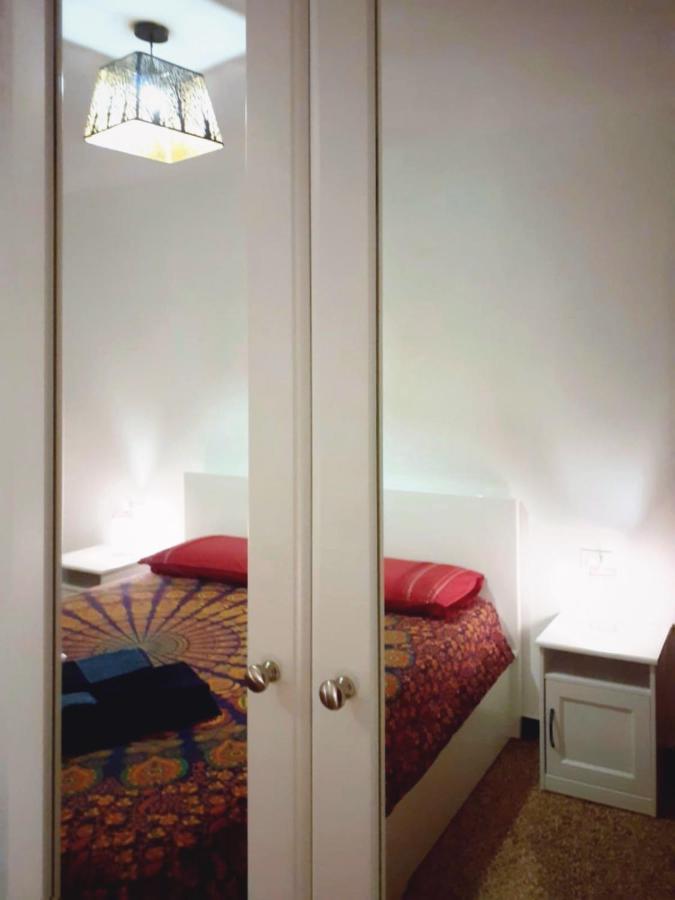 Bed and Breakfast La Tana Tra I Tetti Genua Exterior foto