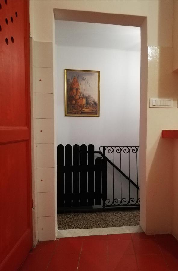 Bed and Breakfast La Tana Tra I Tetti Genua Exterior foto