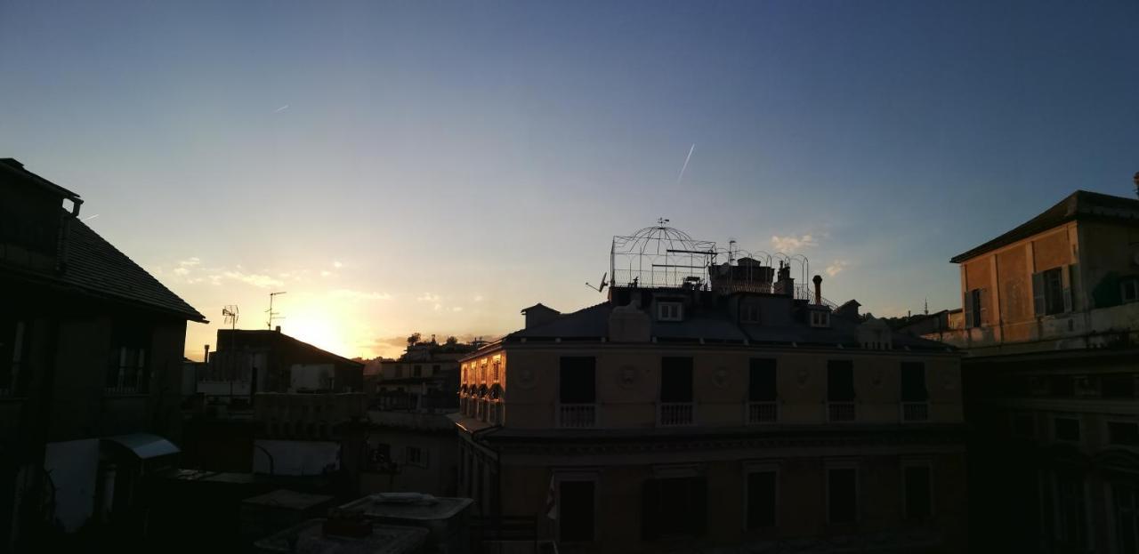 Bed and Breakfast La Tana Tra I Tetti Genua Exterior foto
